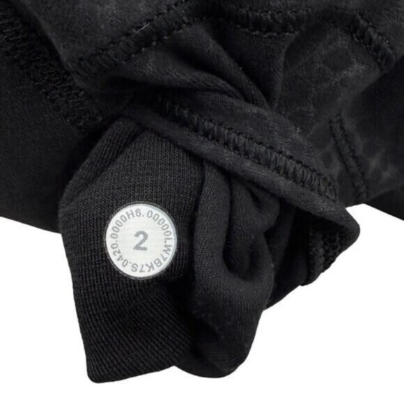 Lululemon Align Super High Rise Short 10" In Formulate Emboss Black Size 2 - Picture 8 of 8